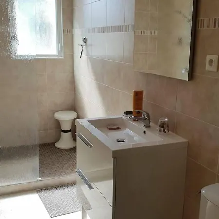 Apartment Climatise Pour 4, A 100m De La Plage, - Fr-1-388-104 *