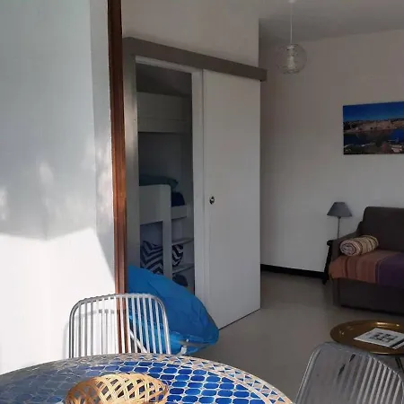 Climatise Pour 4, A 100m De La Plage, - Fr-1-388-104 Apartment *